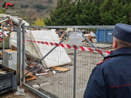Calabritto: sequestrata un’azienda per gestione illecita di rifiuti. Titolare denunciato dai carabinieri